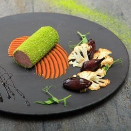 Свиняча вирізка sous-vide з томатно-картопляним пюре Свиняча вирізка sous-vide з томатно-картопляним пюре
