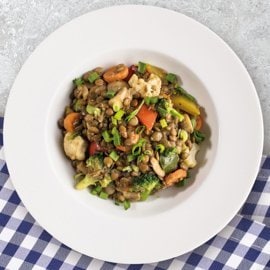 Сочевиця тушкована з овочами