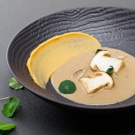 Суп з білих грибів з гарбузово-картопляним пюре Суп з білих грибів з гарбузово-картопляним пюре