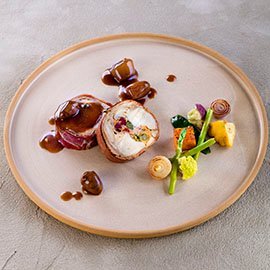 Сідло кролика з курячими сердечками