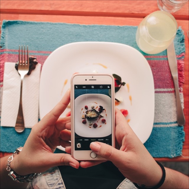 Як керувати сторінками ресторану у Facebook та Instagram?