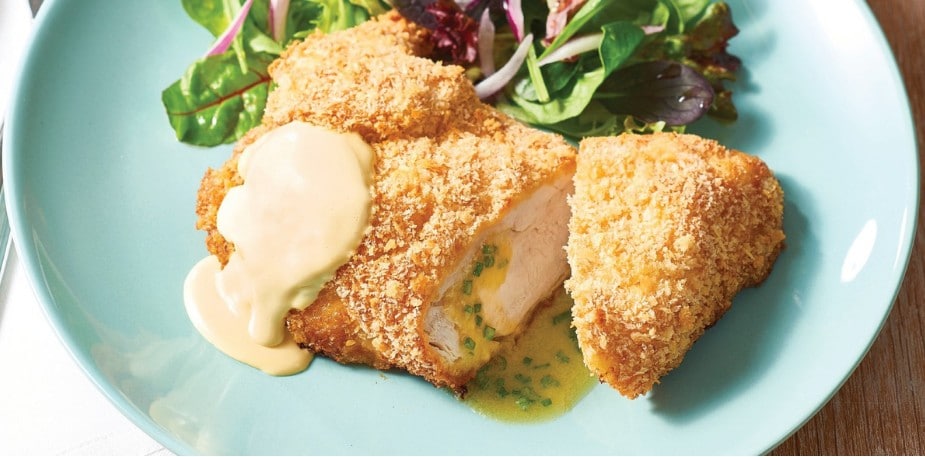 Оброблення м’яса: як розрізати птицю, не розрубуючи кісток, та розділити її на порційні шматки