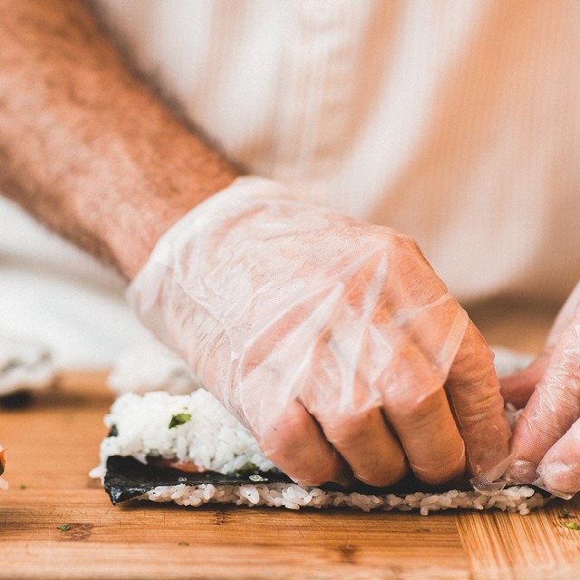 Поради з дотримання особистої гігієни та безпеки продуктів харчування на кухні