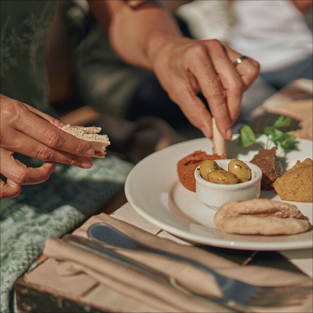 Закуски по-новому: Шпажки, палички та шашлички