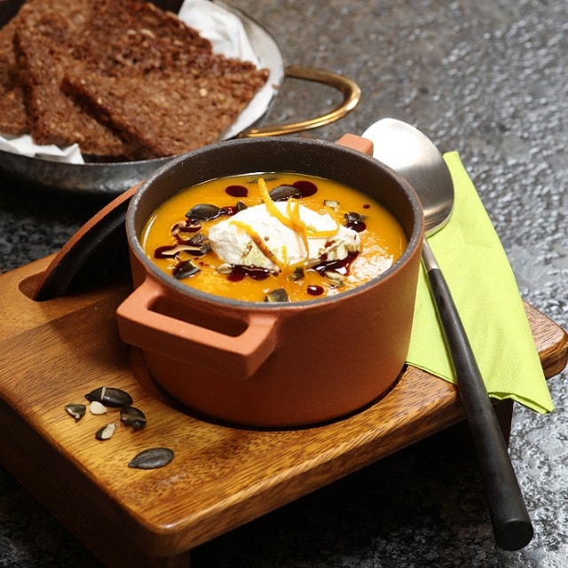 Осінні супи, що сподобаються вашим гостям